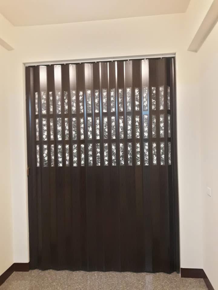 塑膠拉門